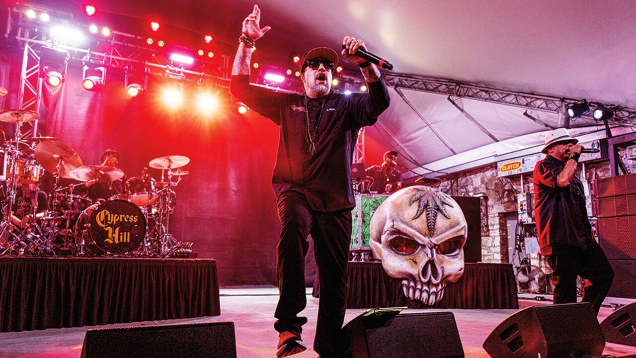 Cypress Hill, liderado por sus MCs B-Real y Sen Dog, alimentado por las pistas de DJ Muggs, creó una obra maestra como 'Black Sunday' en 1992 pero jamás se ha quedado quieta. La banda ha representado a los latinos estadounidenses por más de 30 años.
