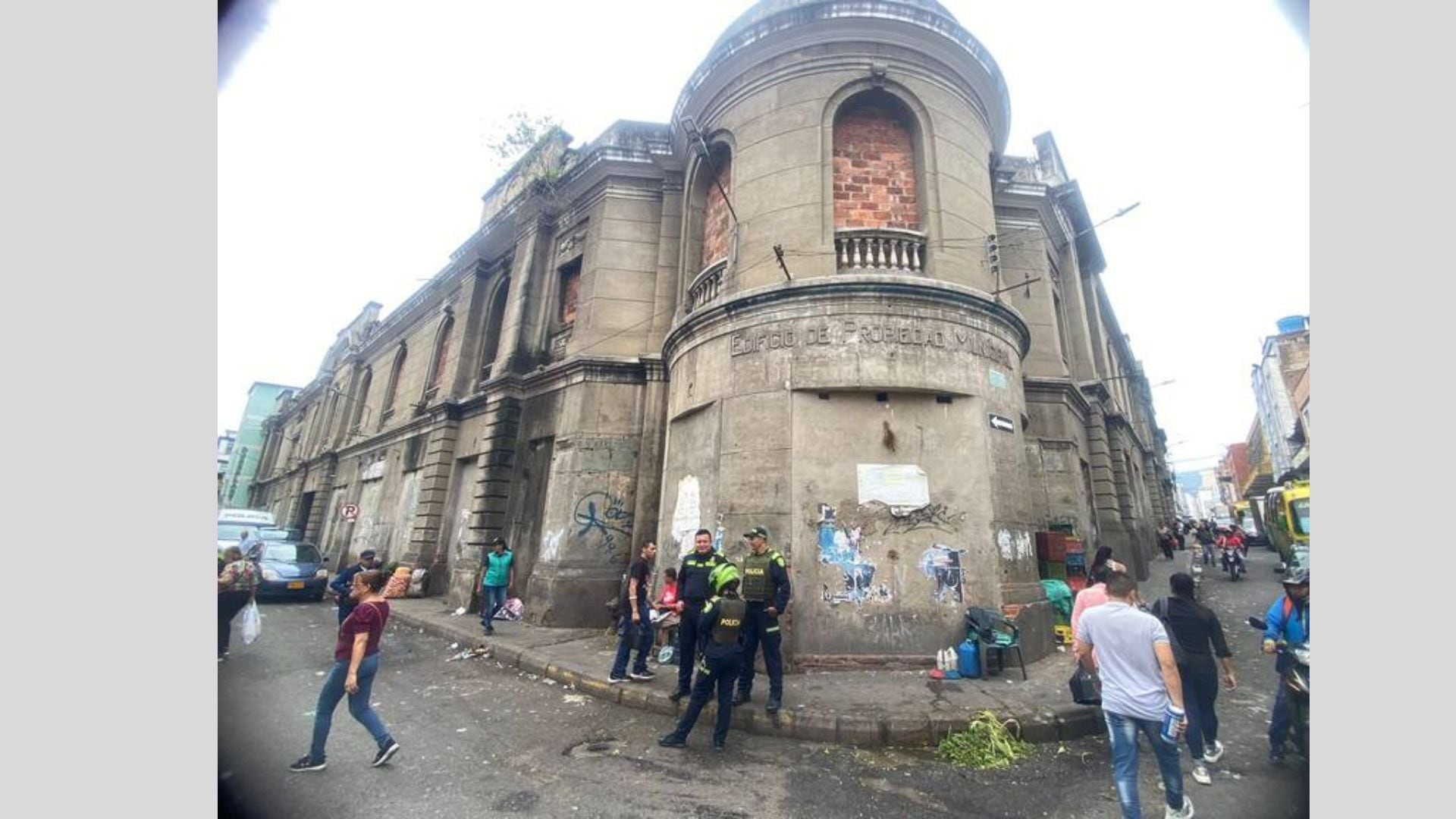 Operativos policiales en alrededores de la plaza de mercado de  Bucaramanga