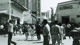 1949 - El primer almacén de la marca Éxito abrió el sábado 26 de marzo, en un local de 16 metros cuadrados ubicado en la calle Alhambra en el centro de Medellín. FOTO: Grupo Éxito