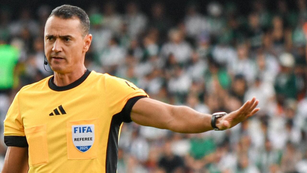 Wilmar Roldán, reconocido árbitro del fútbol profesional colombiano.