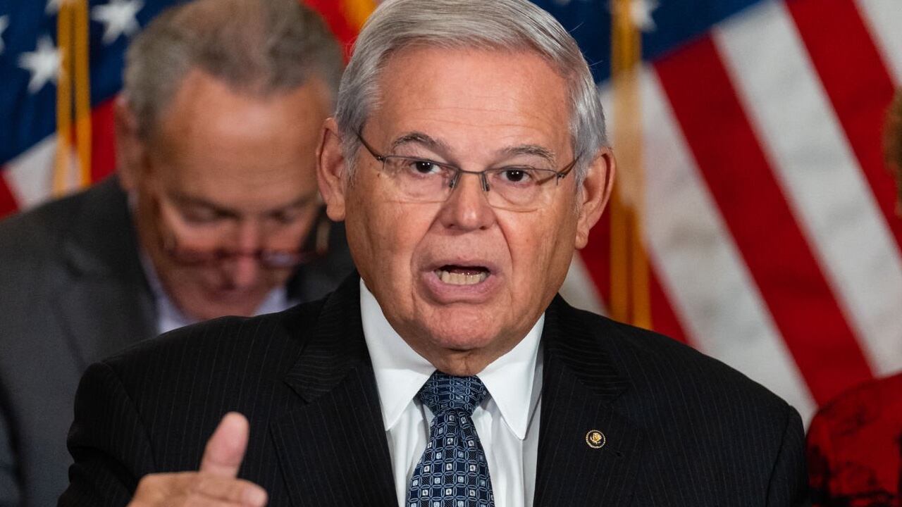 Bob Menéndez amenazó con no enviar más armas a Arabia Saudita.