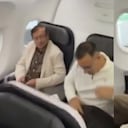 Petro en un avión con destino a México.
