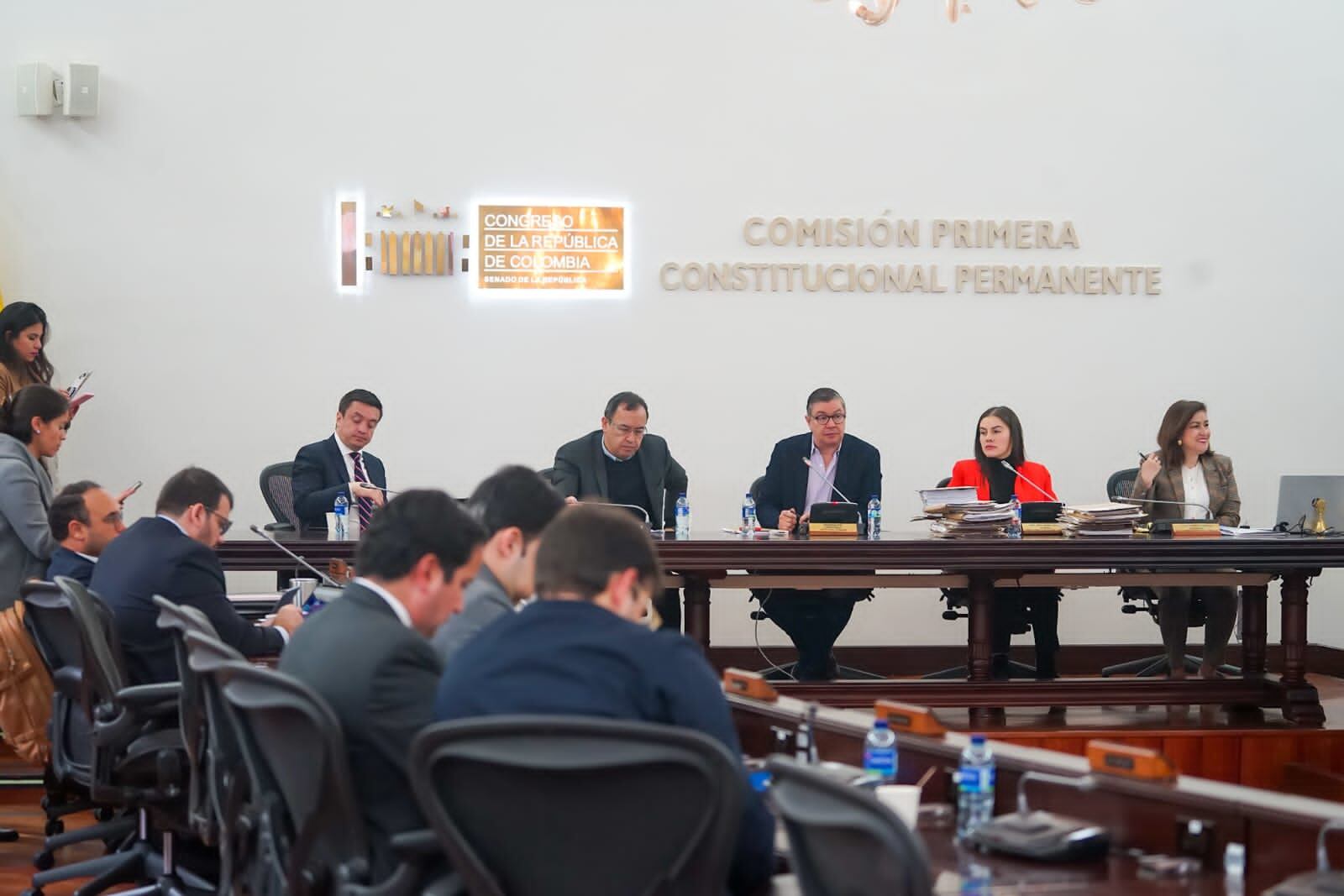 Congresistas de la Comisión Primera del Senado están listos para debatir la Ley de Sometimiento, aunque con varios puntos encontrados entre los sectores políticos.