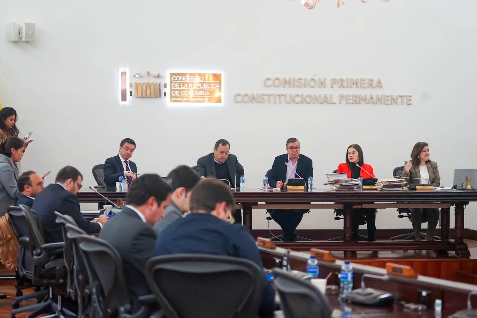 Congresistas de la Comisión Primera del Senado están listos para debatir la Ley de Sometimiento, aunque con varios puntos encontrados entre los sectores políticos.