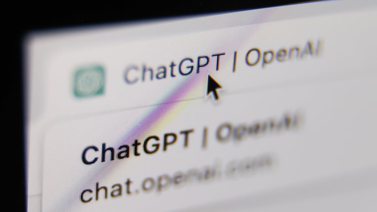 ¿Rebelión de las máquinas? Mira Murati, creadora de ChatGPT, cree que la IA debe ser regulada