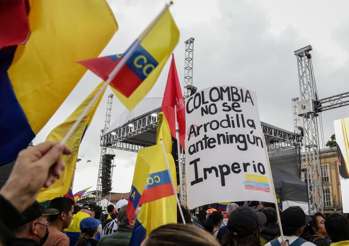 Concentración por la soberanía y la democracia liderada por el presidente Petro, en la Plaza de Bolívar.