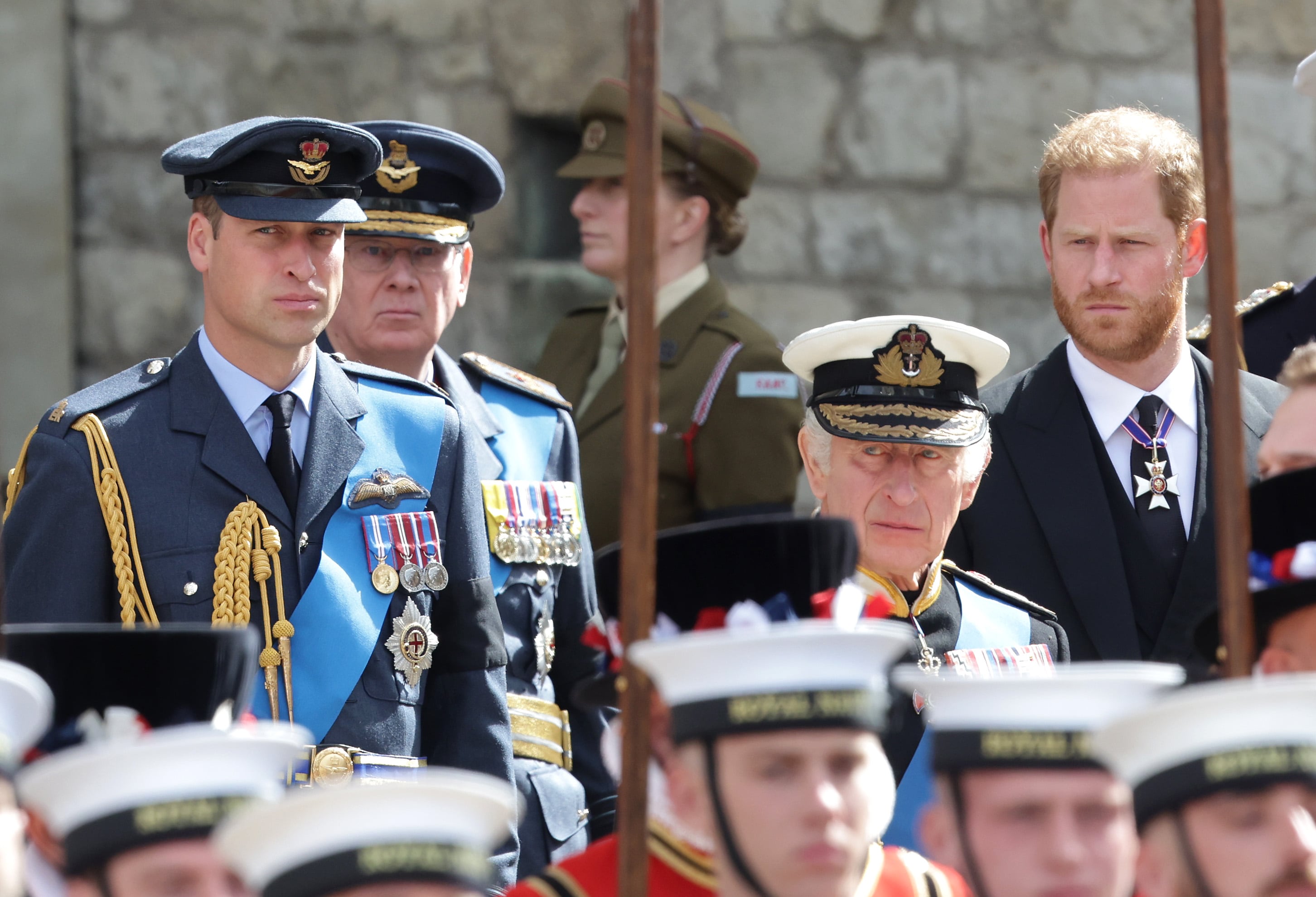 La fractura comenzó en 2020 cuando Harry y Meghan decidieron abandonar sus funciones como miembros activos de la familia real para iniciar una nueva vida en California.