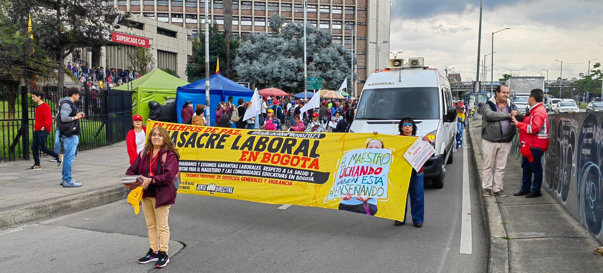 Las marchas son lideradas por los docentes de colegios públicos (Asociación Distrital de Trabajadores y Trabajadoras de la Educación ADE)