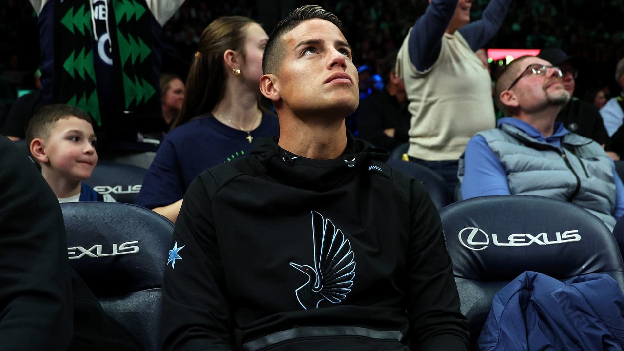 James Rodríguez en uno de sus primeros eventos con Minnesota United.