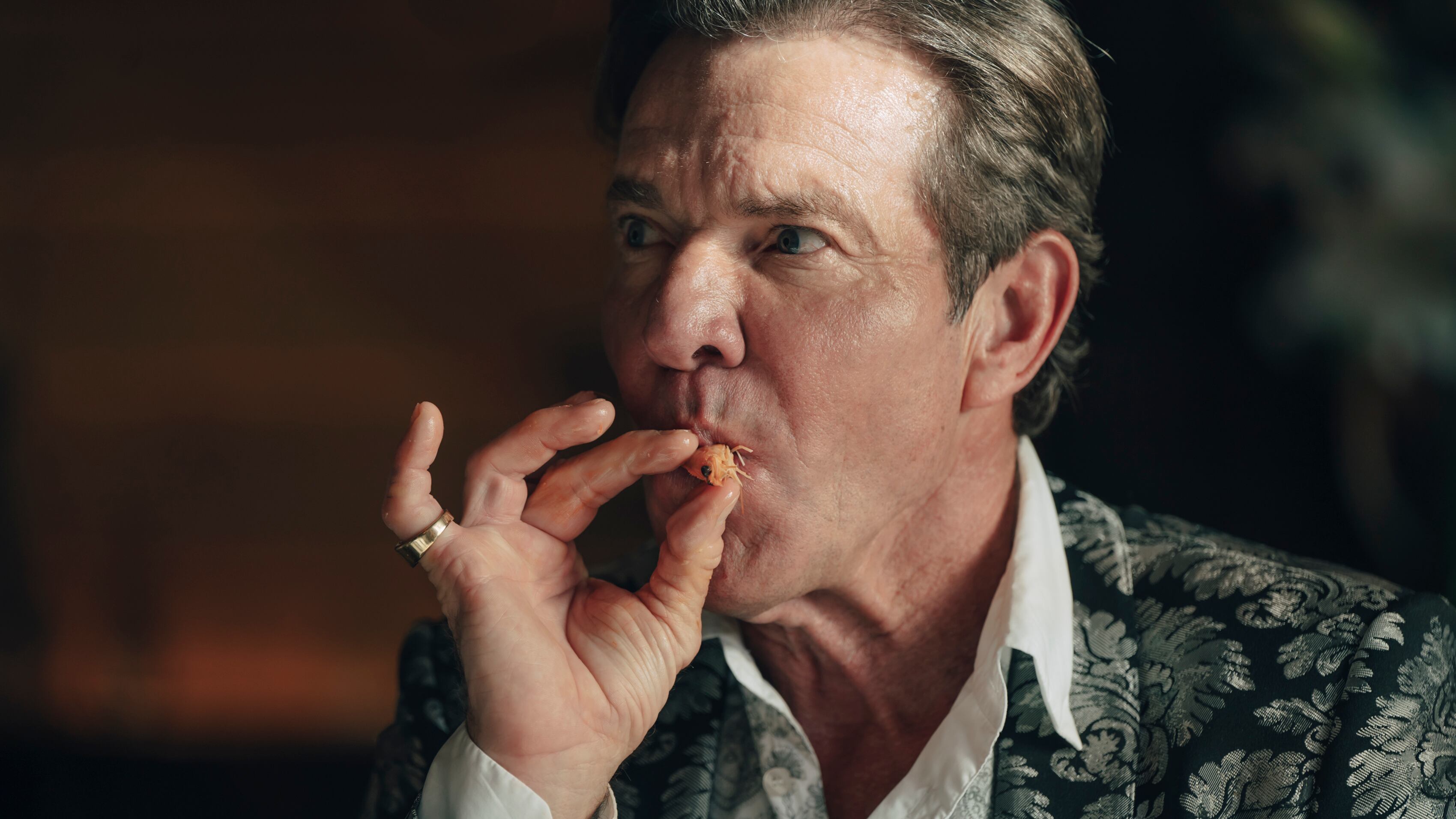Dennis Quaid es Harvey, un despreciable ejecutivo de TV que representa a muchos hombres despreciables.
