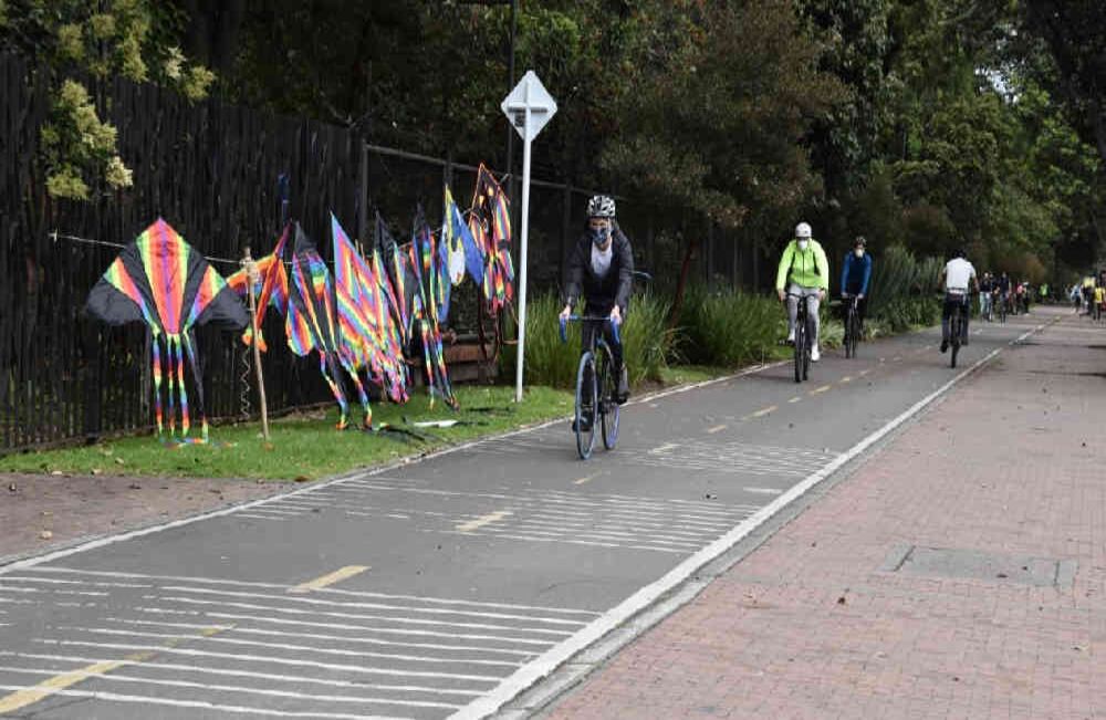 Este día la ciclovía se habilitó por completo, es decir, se dispuso de 127,7 kilómetros en las principales vías de la ciudad. Foto: Alexandra Ruiz/SEMANA