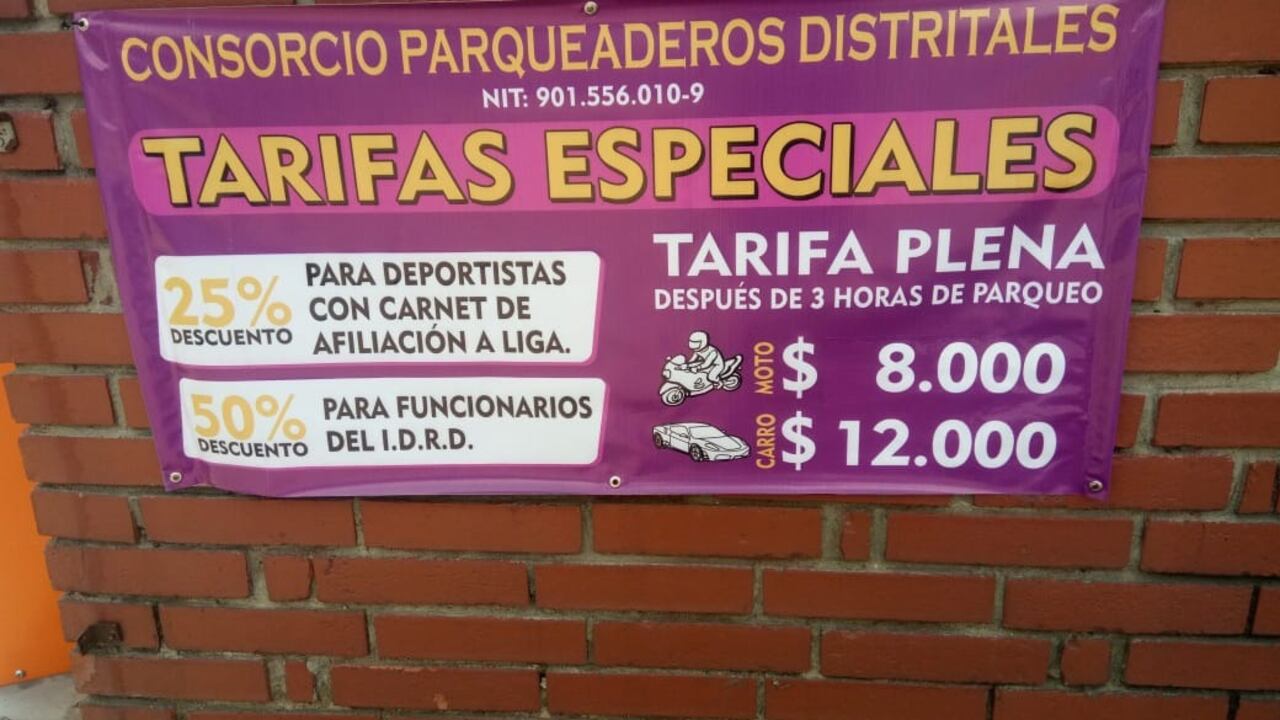Desde la semana pasada se empezó a cobrar hasta $12.000 por tarifa plena en el parqueadero del complejo acuático Simón Bolívar.