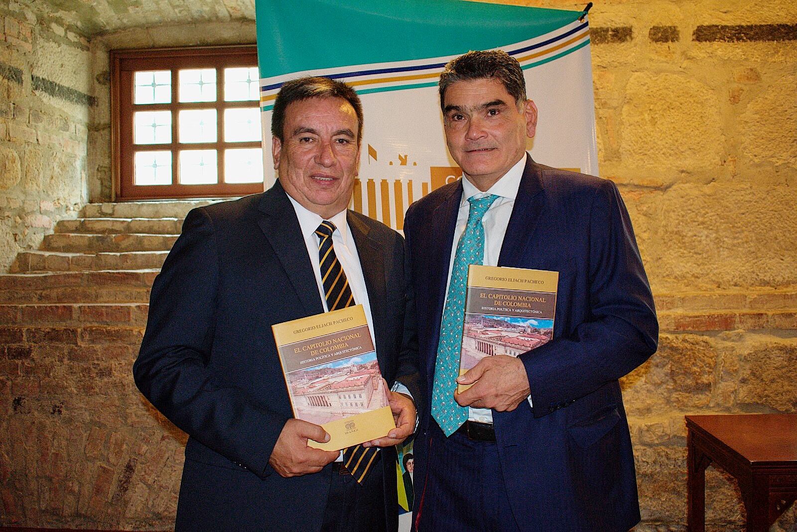 El secretario del Senado Gregorio Eljach durante la presentación del libro