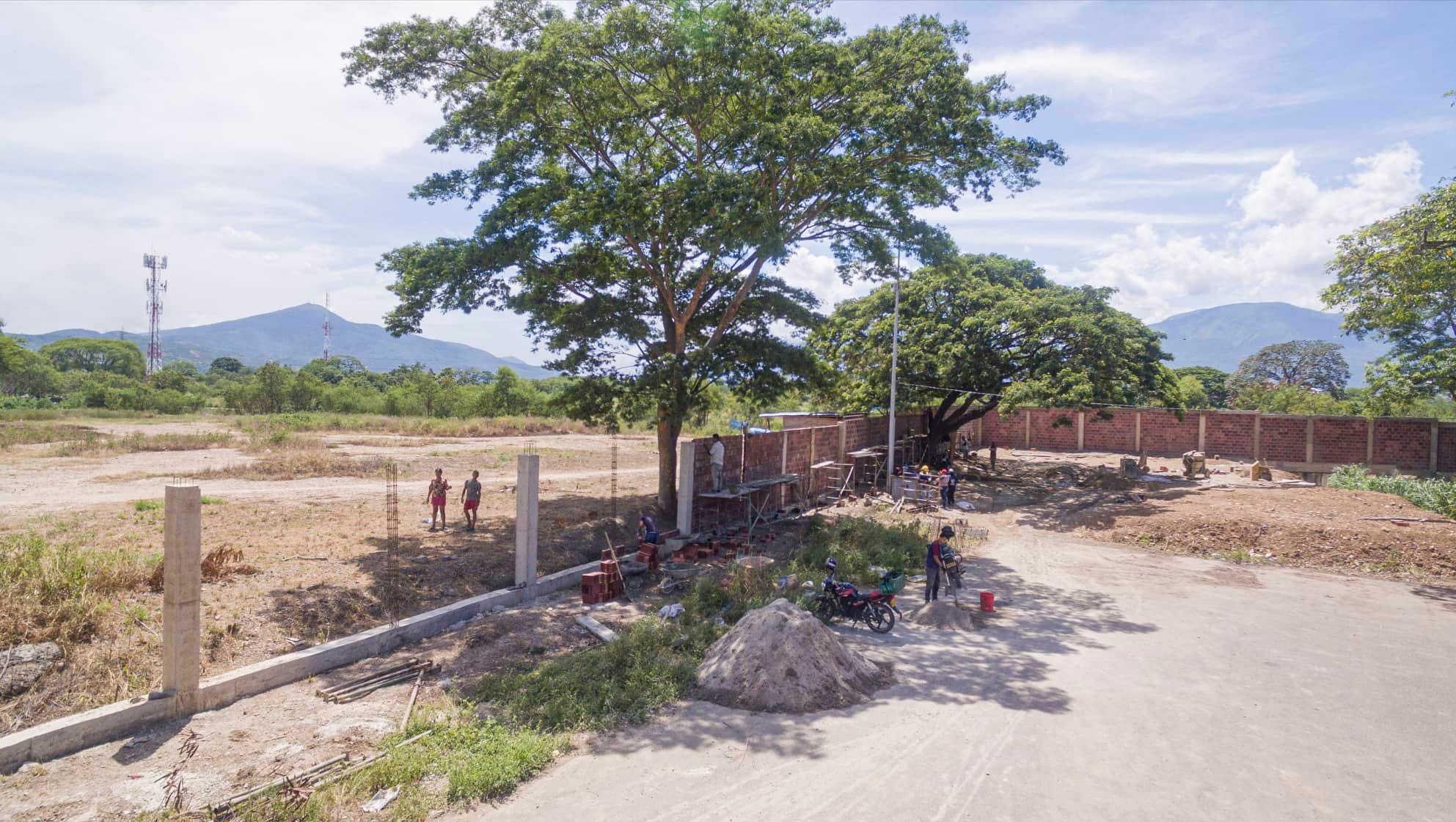 Se construyó un muro de seguridad.
