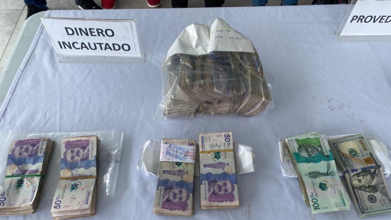 Fajos de billetes, armas y celulares, lo que le encontraron a varios disidentes de las Farc en Nariño