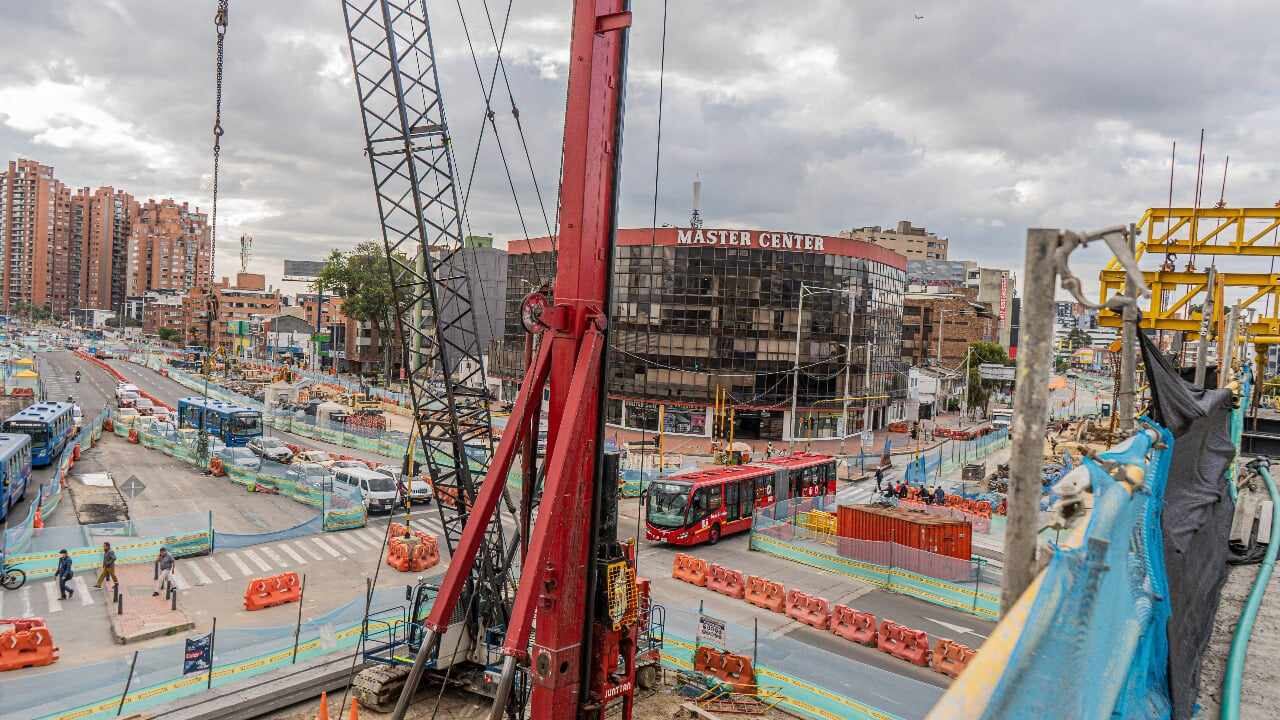 Así avanzan las obras de la intersección de la calle 100 con Avenida Suba en Bogotá
