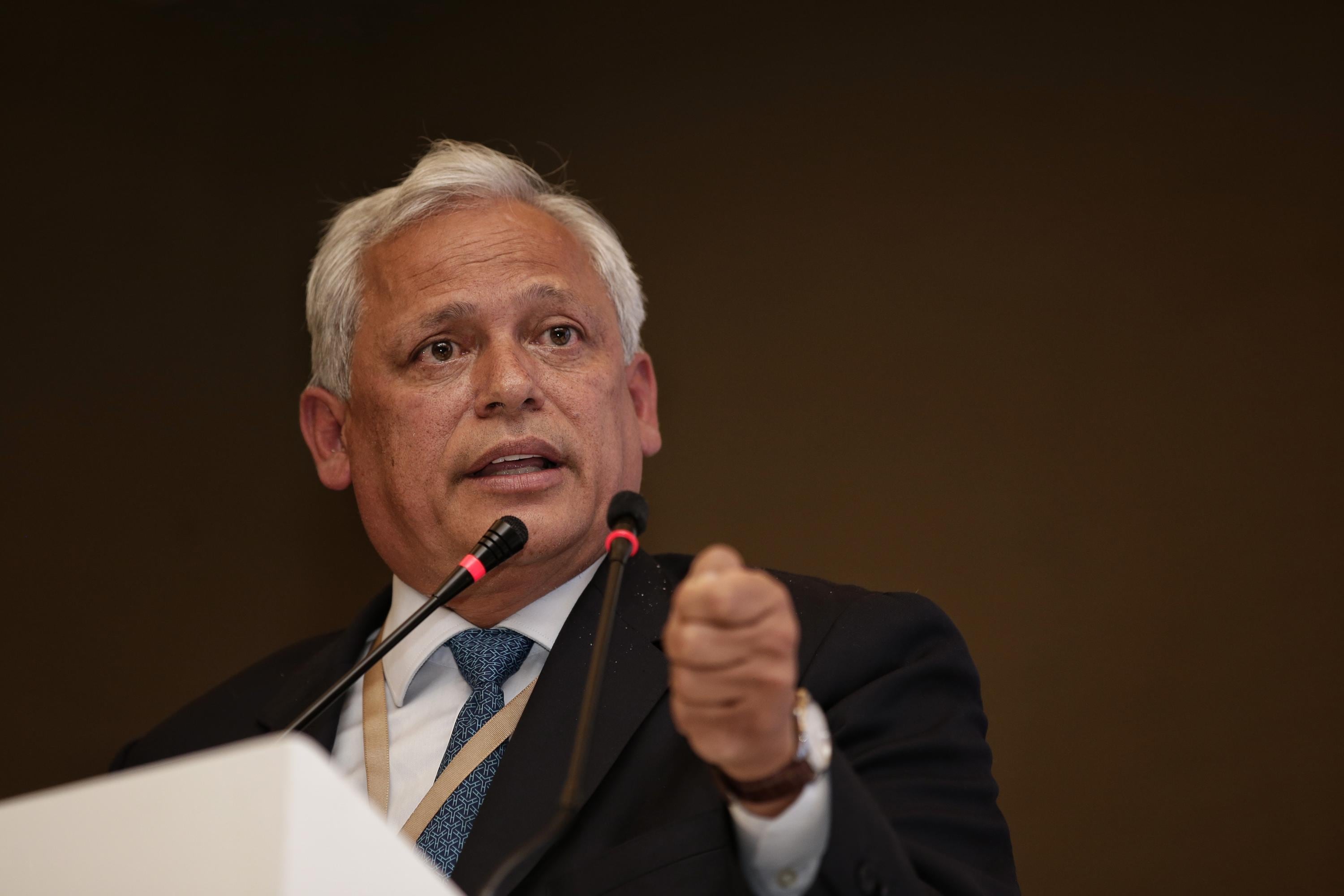 Hernán Andrade, senador de la República.