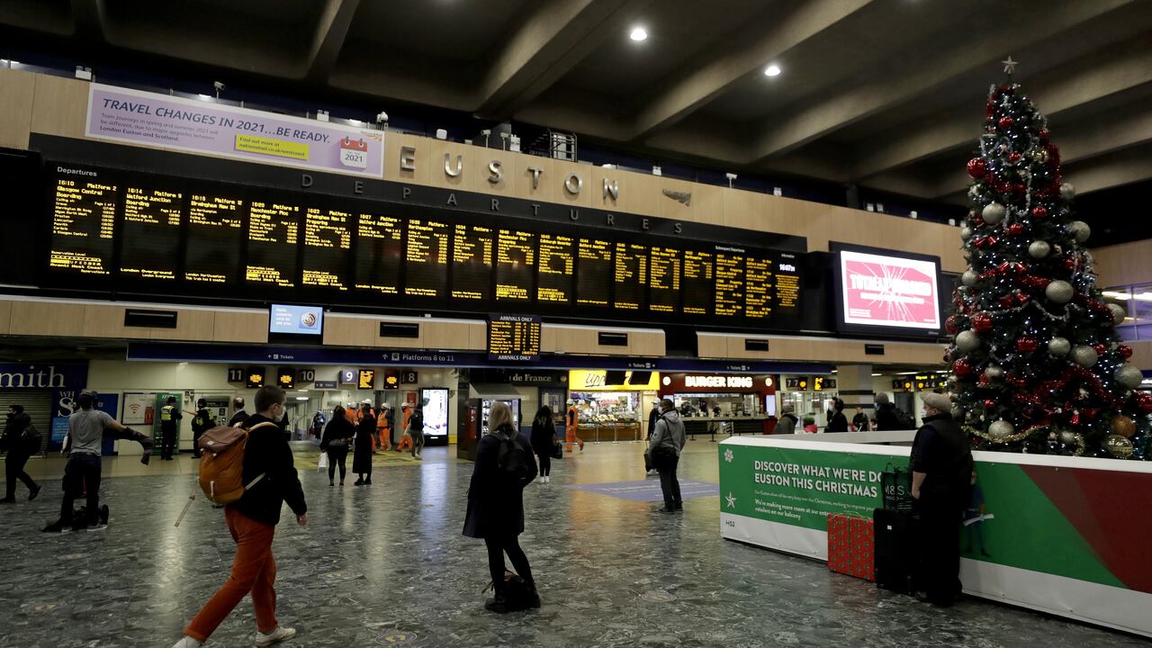 Desde el inicio de octubre, la región es la que contabiliza el mayor número de nuevos contagios diarios en el mundo. La semana pasada, registró en promedio 250.000 nuevos casos al día. A nivel mundial, se registraron unos 630.000 casos a diario.