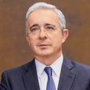 El expresidente Álvaro Uribe propone un referendo que resume las banderas del uribismo para 2022.
