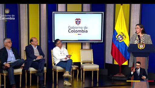 Presidente Gustavo Petro, ministro de Hacienda Germán Ávila, y Carlos Betancourt, director de la Dian