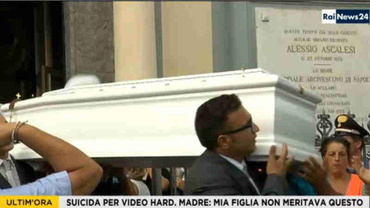El funeral de Tiziana fue emitido en vivo por televisión, el 15 de septiembre de 2016.