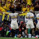 El colombiano Luis Díaz celebra el segundo gol de su equipo contra Chile durante un partido de clasificación para la Copa Mundial de la FIFA 2026 en el estadio Metropolitano Roberto Meléndez en Barranquilla, Colombia, el martes 15 de octubre de 2024. (Foto AP/Fernando Vergara)
