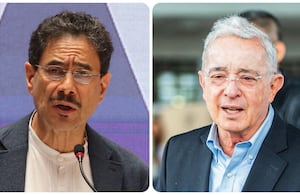 El candidato presidencial del Pacto Histórico, Iván Cepeda, respondió a las críticas del expresidente Álvaro Uribe.
