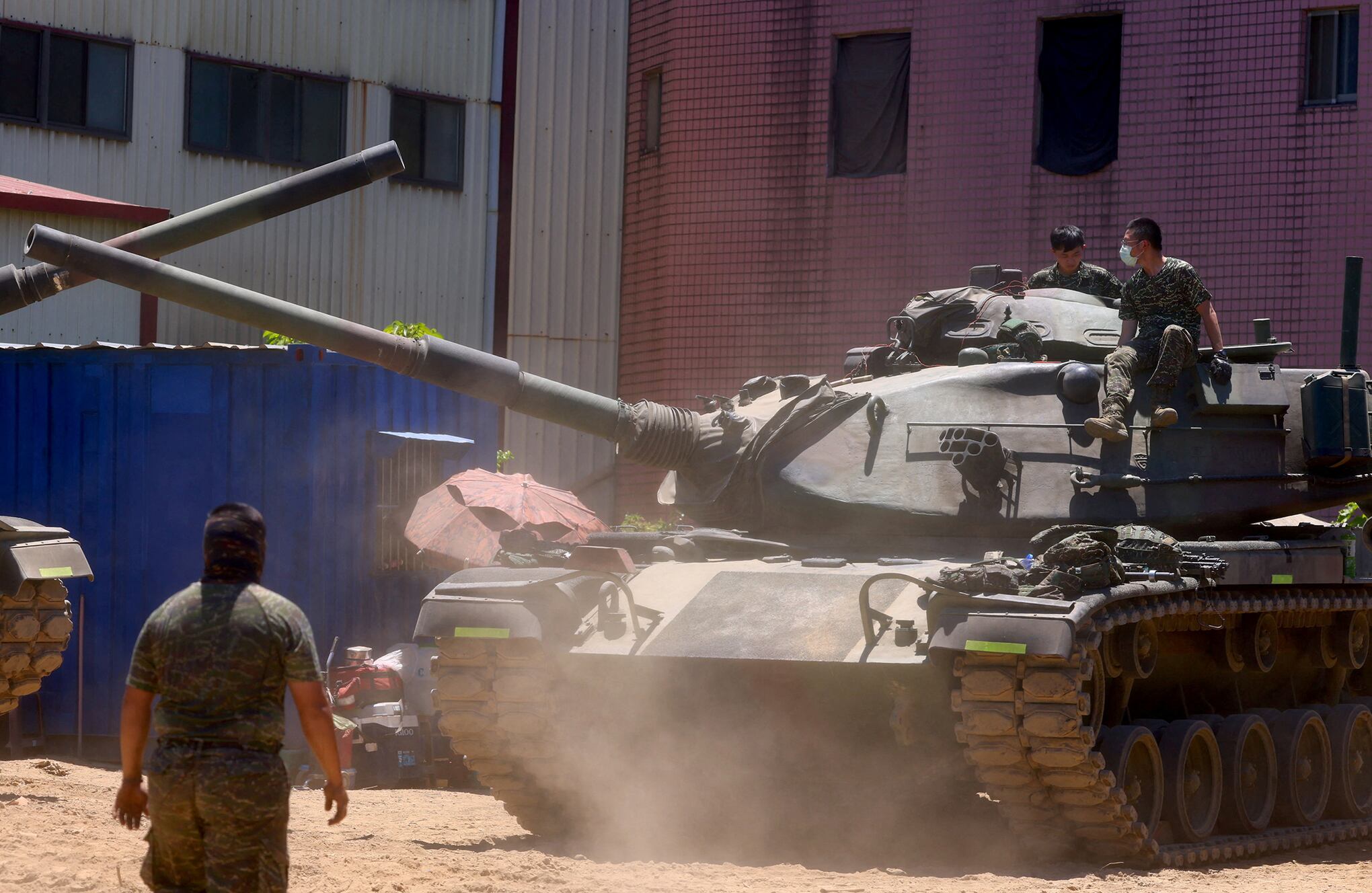 En imágenes : Taiwán realiza simulacro de ataque aéreo en medio de tensión con China