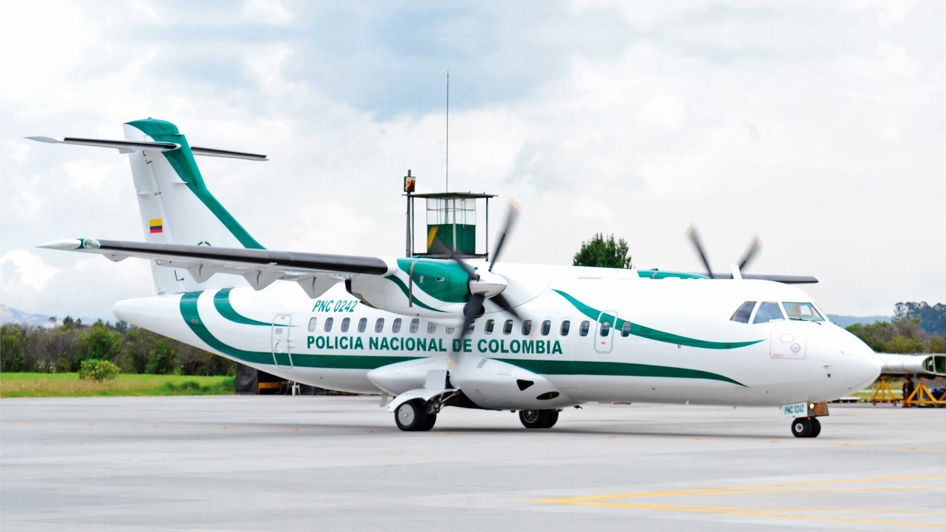 NO USAR, USO EXCLUSIVO MEJOR COLOMBIA, Especial reactivación aérea, aviación, Policía