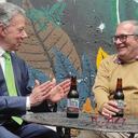 Juan Manuel Santos y Rodrigo Londoño parecen haber entablado una amistad que ya va en charlas con cerveza en la mesa.