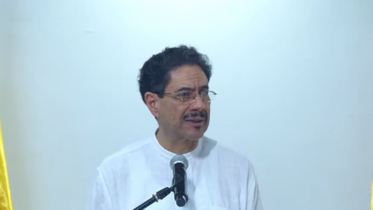 “Vamos a expresar nuestra oposición sobre cada una de esas medidas que se estén tomando”, dijo el congresista Iván Cepeda frente al nuevo Gobierno De La Espriella.
