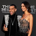 Dani Alves y Joana Sanz en los Best FIFA Awards.
