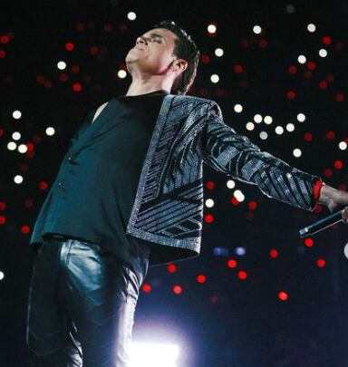 Silvestre Dangond decidió cortarse su cabello largo y retomar uno de los looks que más lo caracteriza.