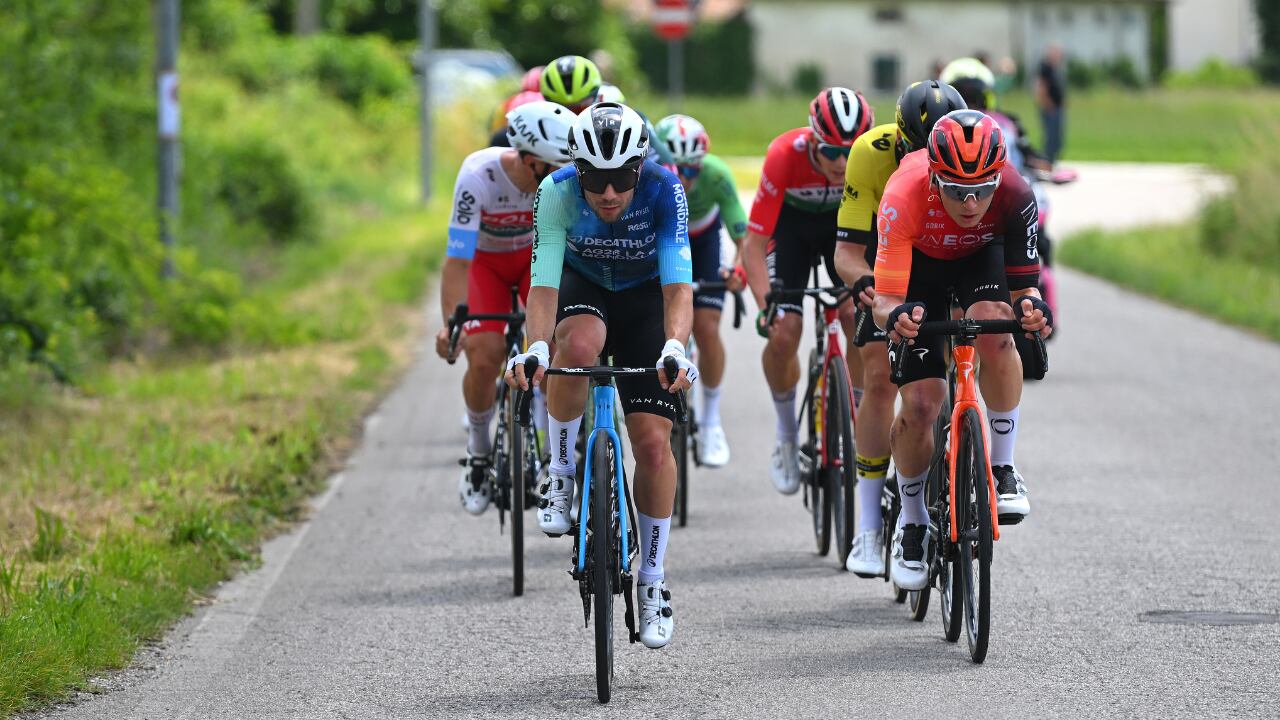 Andrea Vendrame estuvo en la fuga de la etapa 19 del Giro de Italia 2024