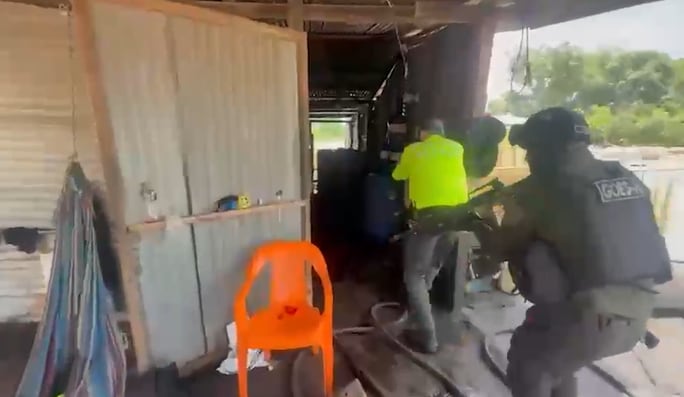 Operativo de la Policía contra el contrabando de combustible.