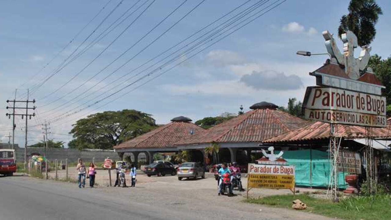 La historia arrancó en 2005 cuando el extinto Instituto Nacional de Concesiones (INCO) que fue reemplazado por la Agencia Nacional de Infraestructura (ANI) inició un proceso de expropiación administrativa del reconocido hotel y restaurante llamado el Parador de Buga.