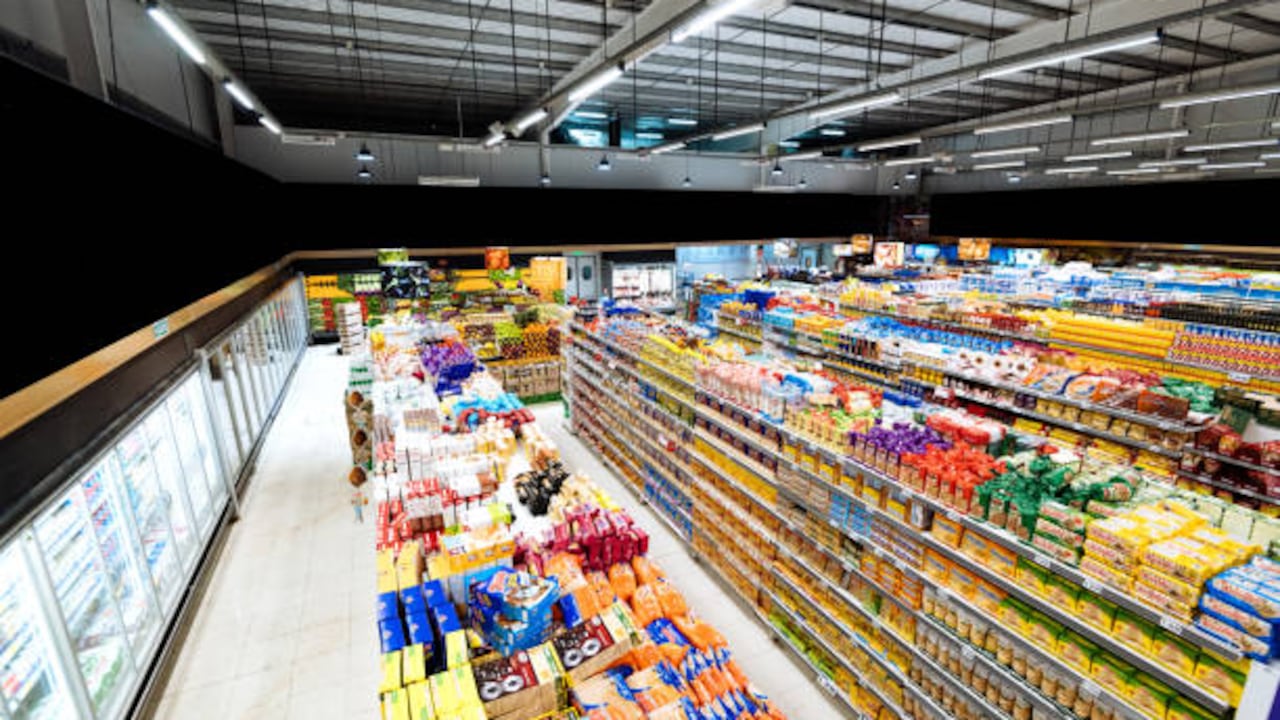 Los productos contaminados se distribuyeron en grandes superficies de almacenes minoristas y tiendas de comida.