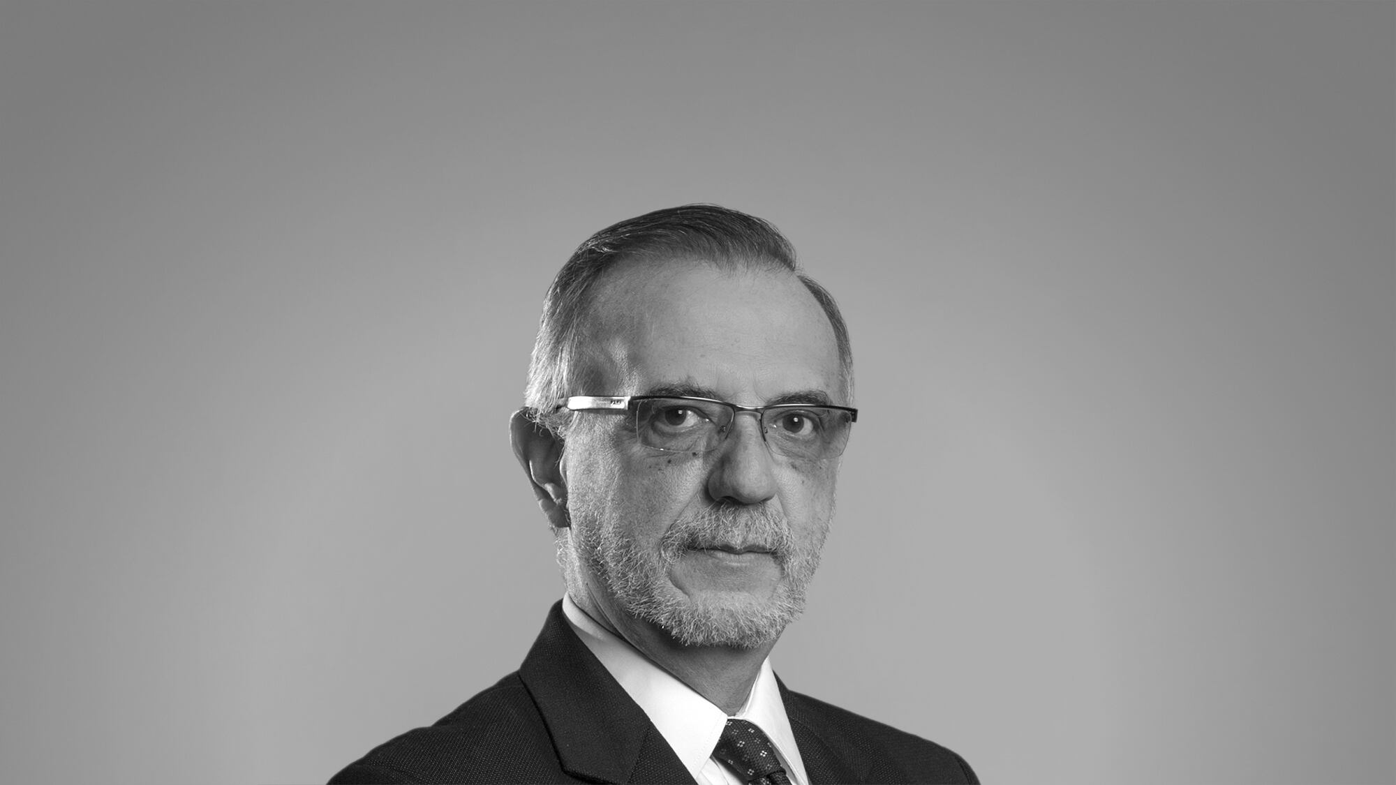 IVAN VELASQUEZ Columna Semana