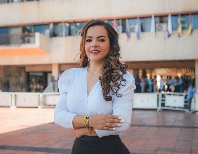 La representante a la Cámara Luz Pastrana.