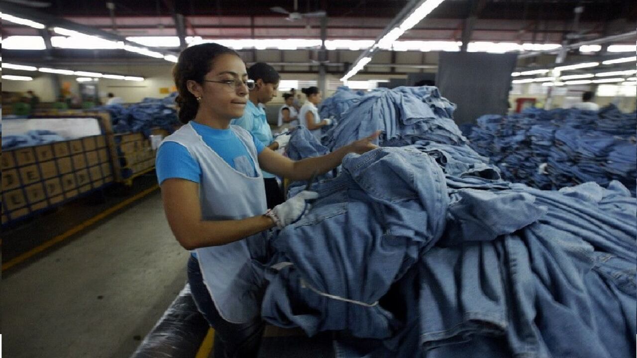 El sector de Industria Manufacturera contrató 231.000 entre febrero y abril de 2015.