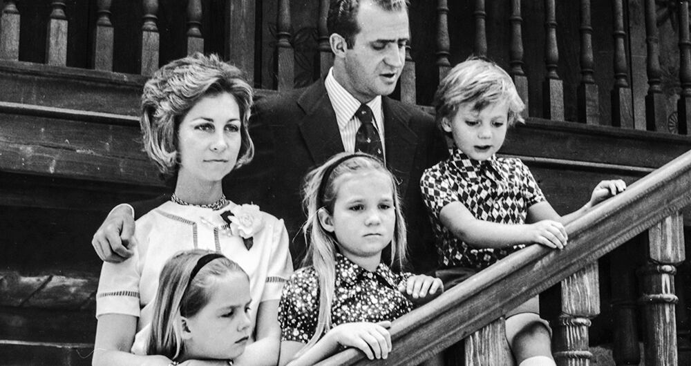  El matrimonio tuvo como fruto tres hijos: Felipe, Elena y Cristina. 