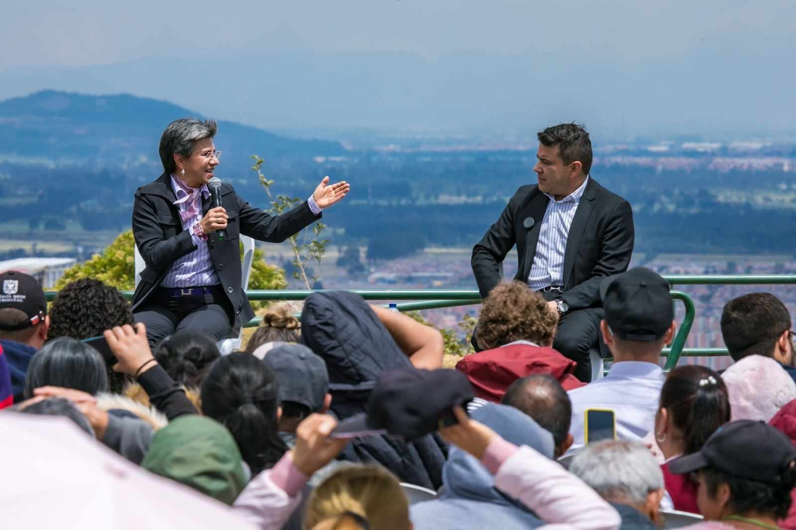 Alcaldesa Claudia López y el gobernador Nicolás García
