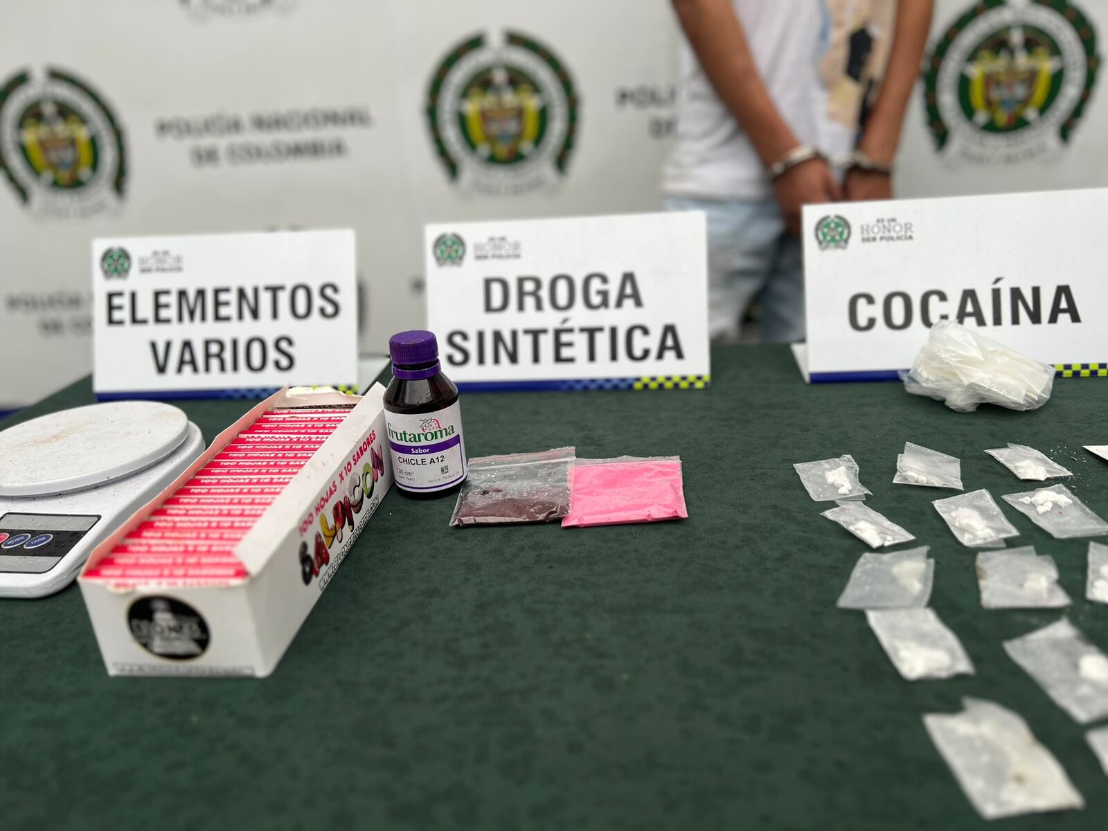 Fue capturado en Cali alias El Mono Orfa; comercializaba droga llamando la atención de menores con sabores de helado y frutas.