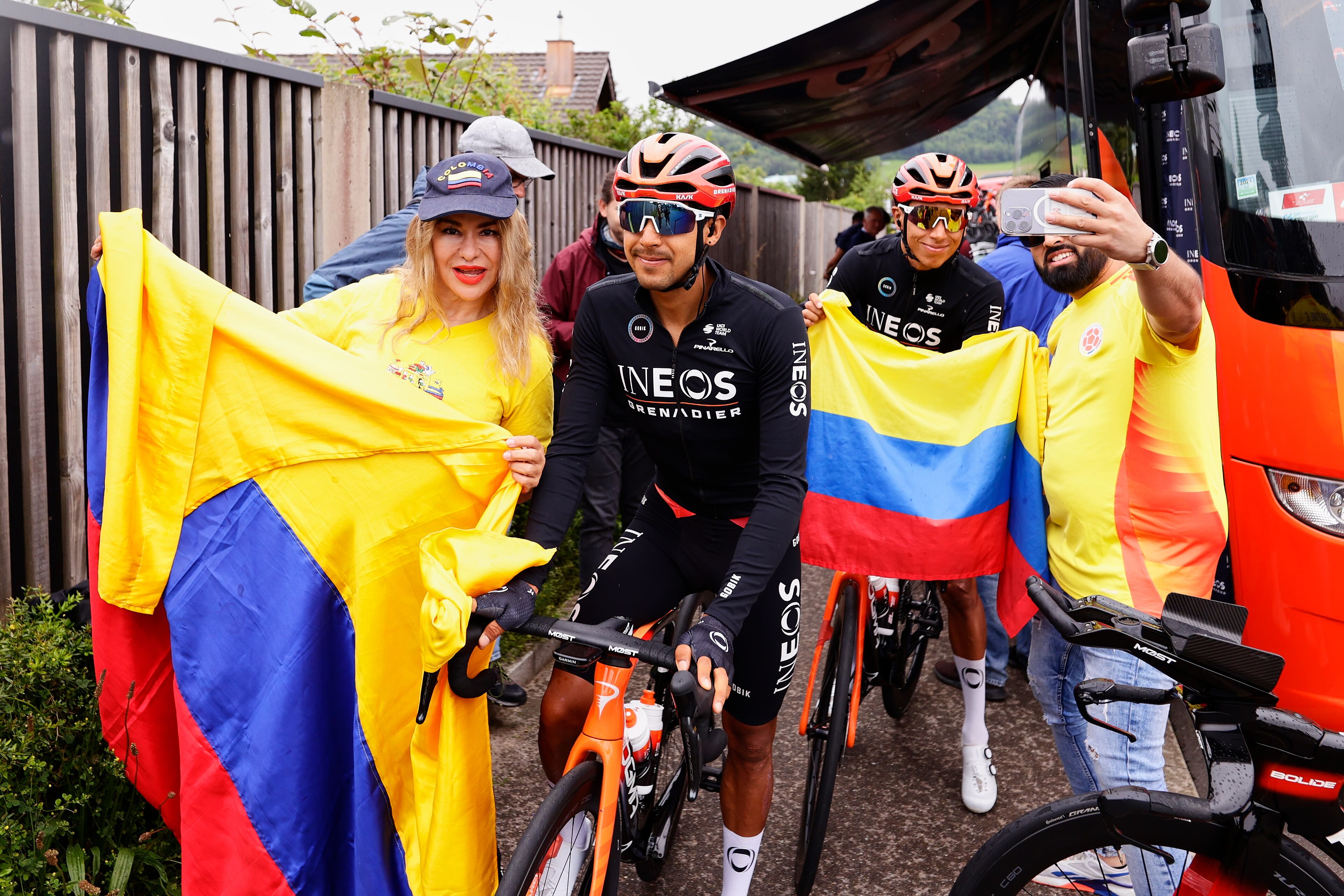 RUSCHLIKON, SWITZERLAND - JUNE 11: Brandon Smith Rivera and Egan Bernal from Colombia of Ineos Grenadiers taking pictures with Colombia fans during stage 3 Steinmaur to Ruschlikon of Tour de Suisse on June 11, 2024 in RUSCHLIKON, Switzerland. (Photo by Joan Cros - Corbis/Getty Images)
