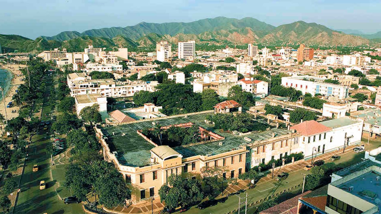 La primera ciudad colombiana fue Santa Marta. Allí comenzó la expansión urbana.