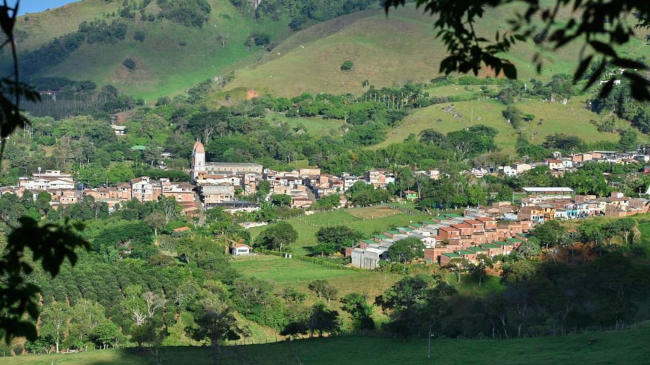 El municipio de Tarso, en Antioquia, es considerado en sí mismo un mirador turístico imperdible en el suroeste antioqueño.