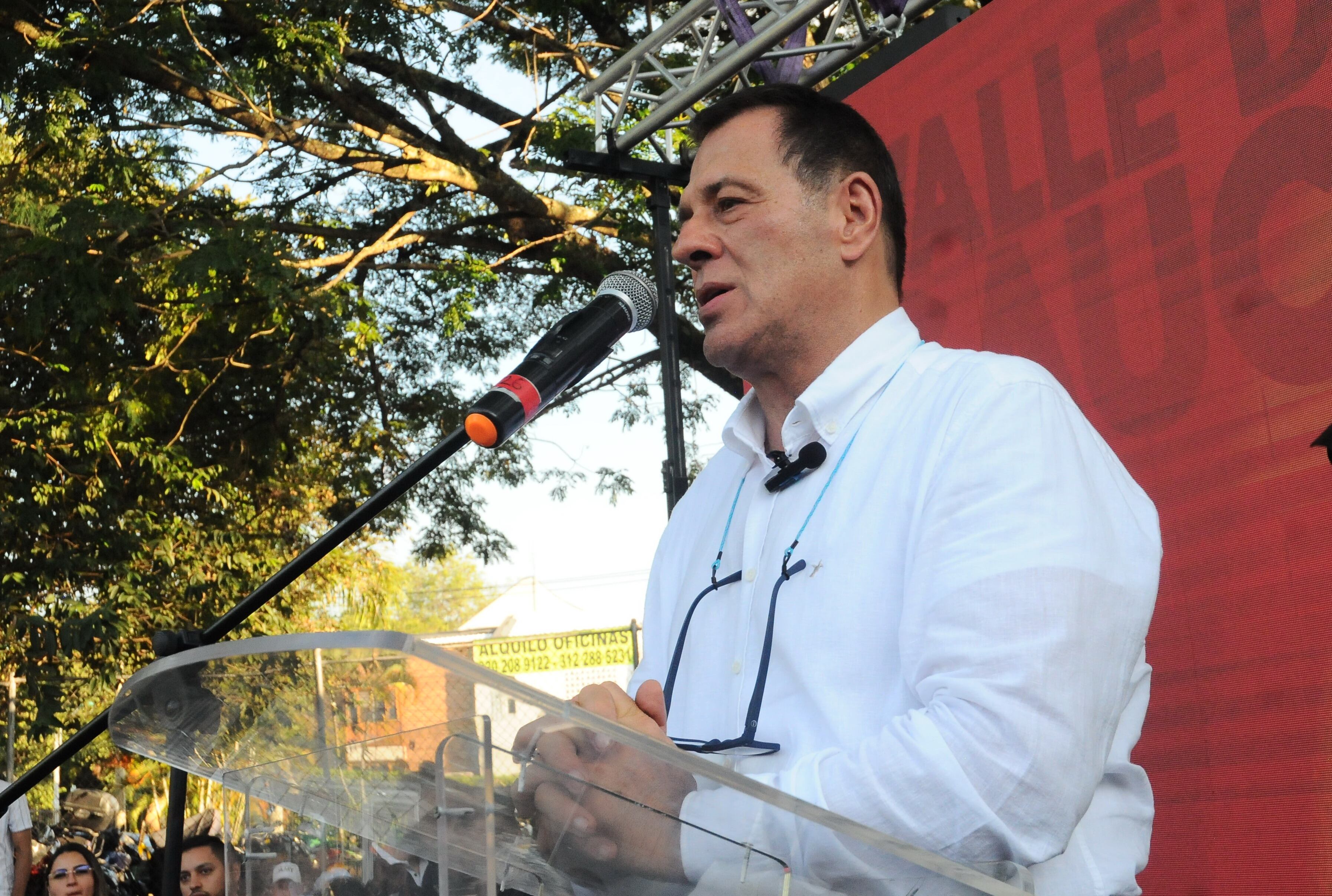 Cali: Política, Rueda de prensa con el candidato Tulio Gómez luego de su inscripción como candidato a la gobernación del Valle del Cauca.