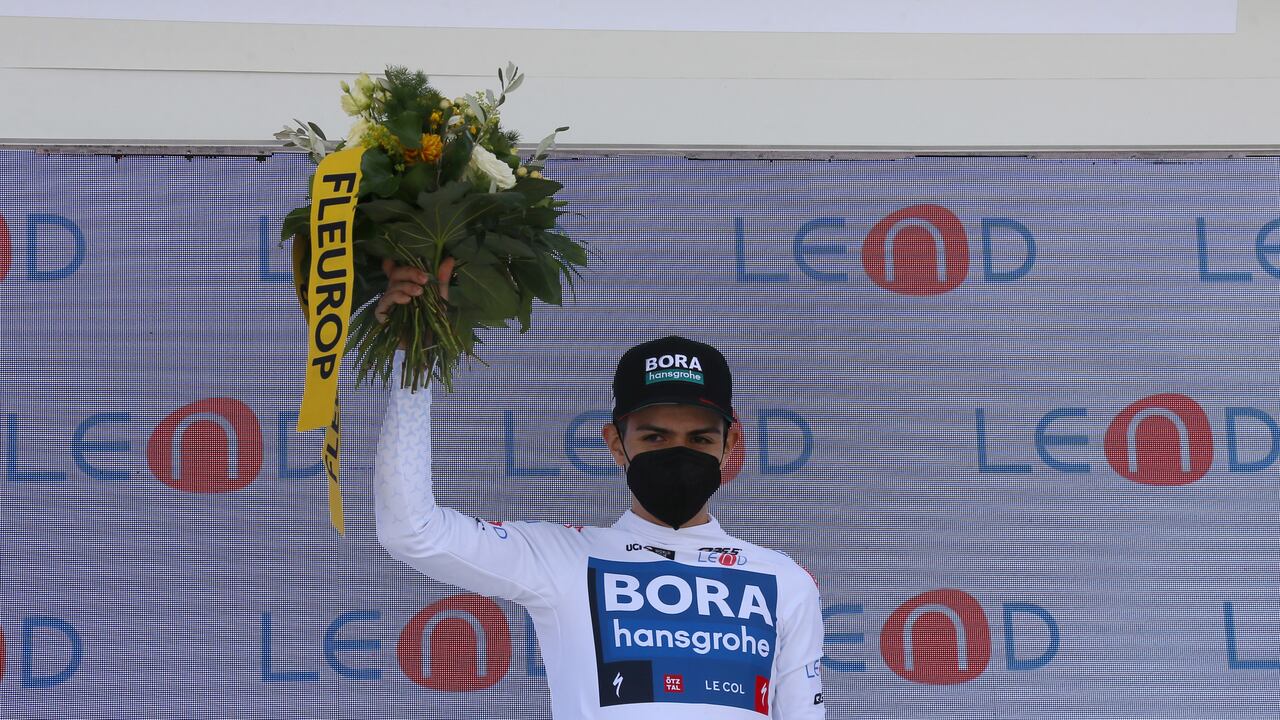 Sergio Higuita lucha por la clasificación general y el premio a mejor joven del Tour de Suiza
