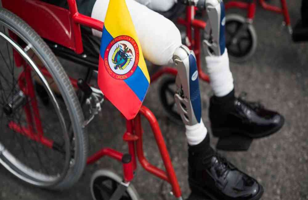 Cientos de soldados heridos en combate desfilaron por las calles de Bogotá