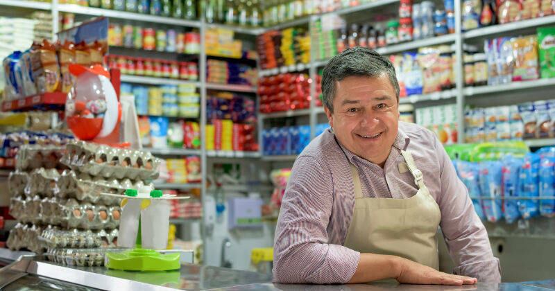 De los 700 pequeños negocios de comercio, 260 mil son tiendas tradicionales, entre las que se encuentran panaderías y cigarrerías.